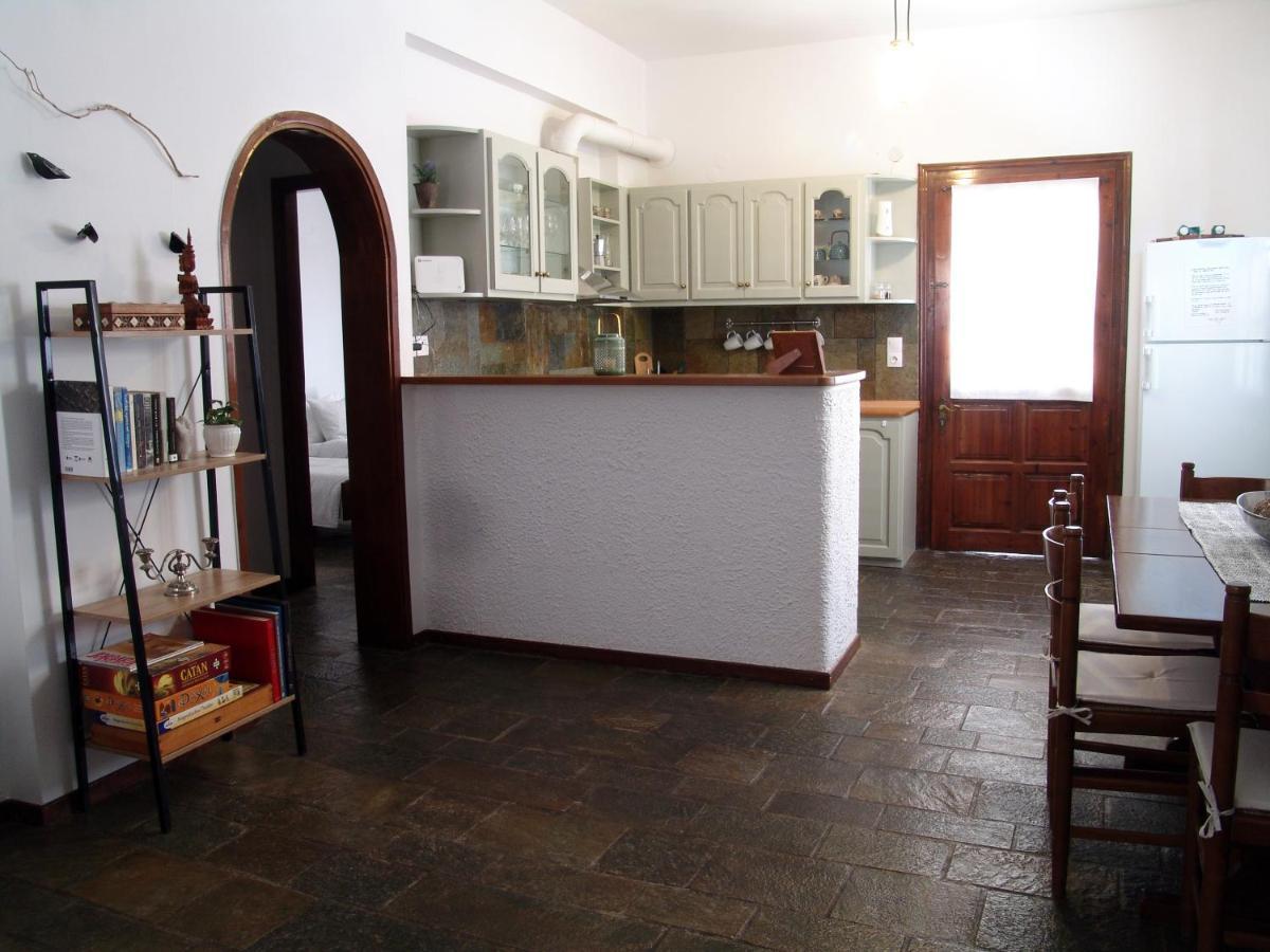 Artistica Villa Ermioni Bagian luar foto
